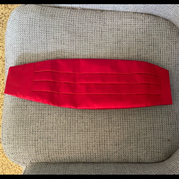 Red silk Cumber-bun size small - Picture 4 of 4